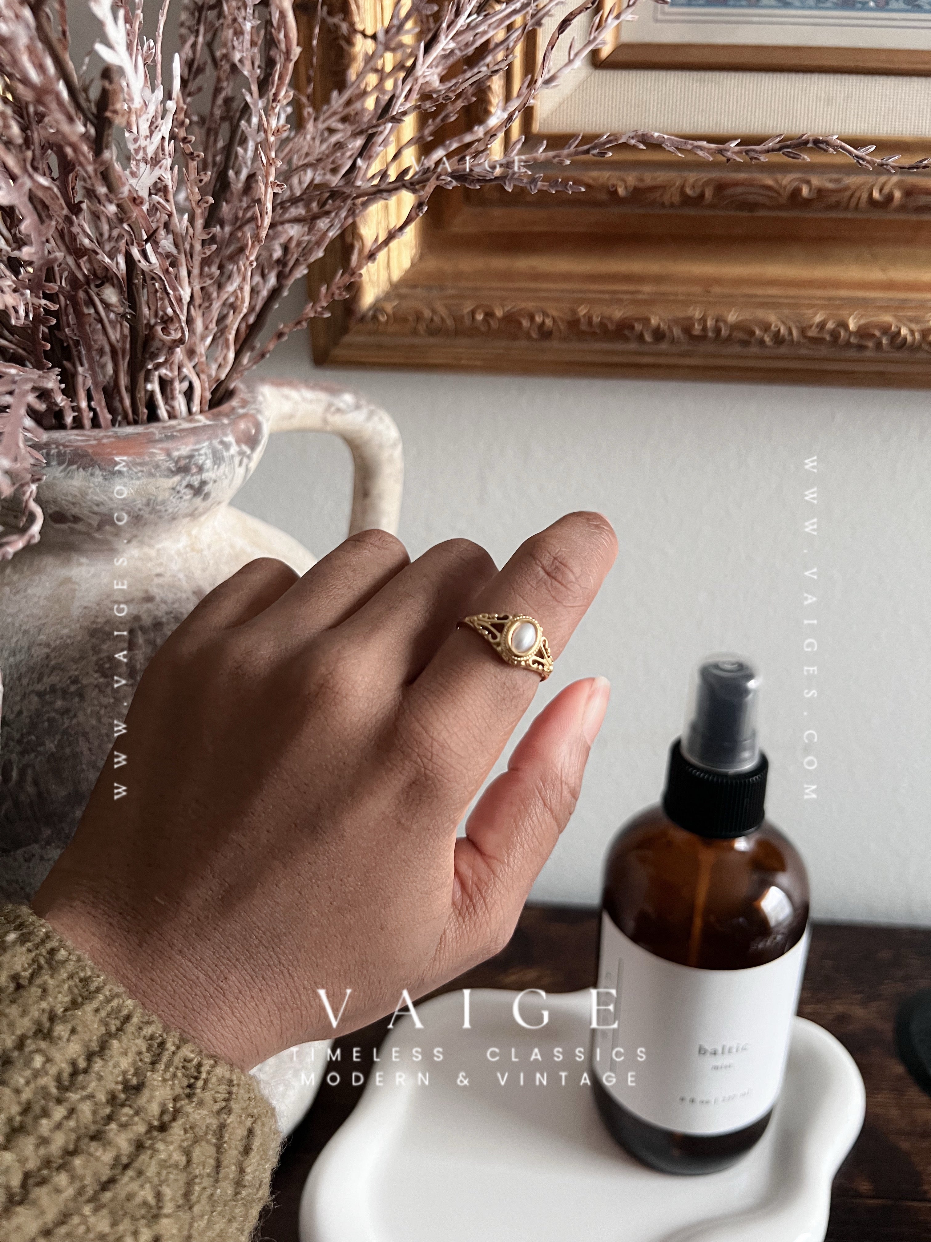 VAIGE  Gold Texture Freshwater Pearl Ring Stainless Steel